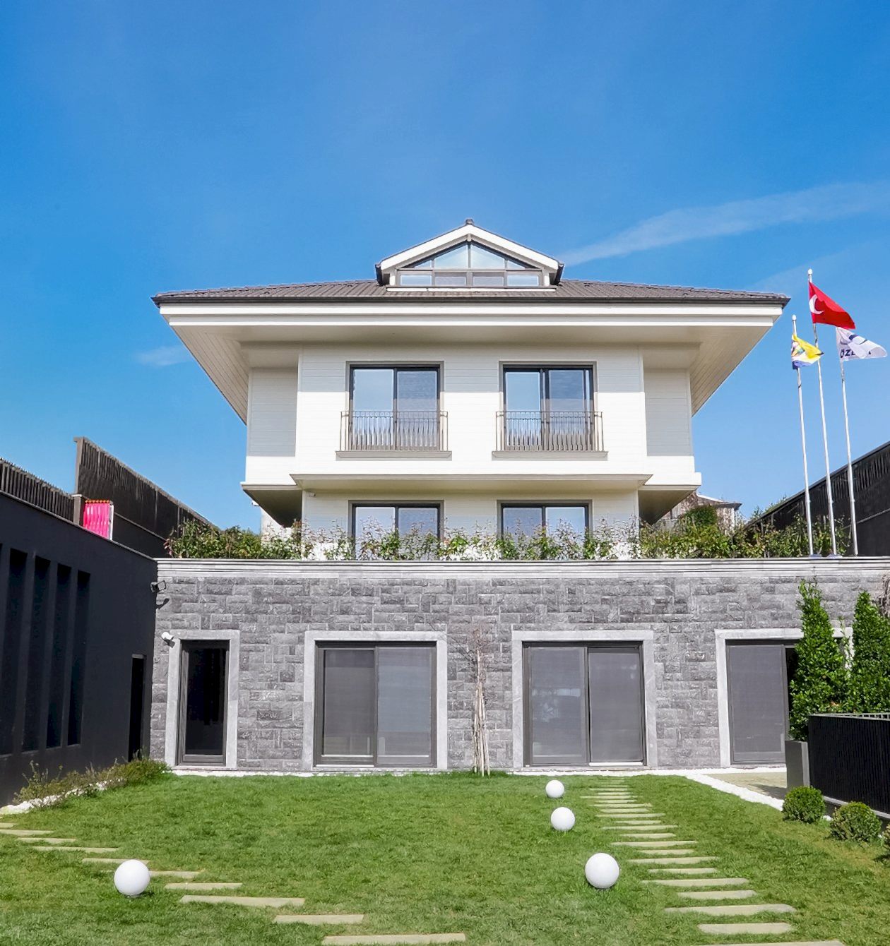 About Özbek İnşaat