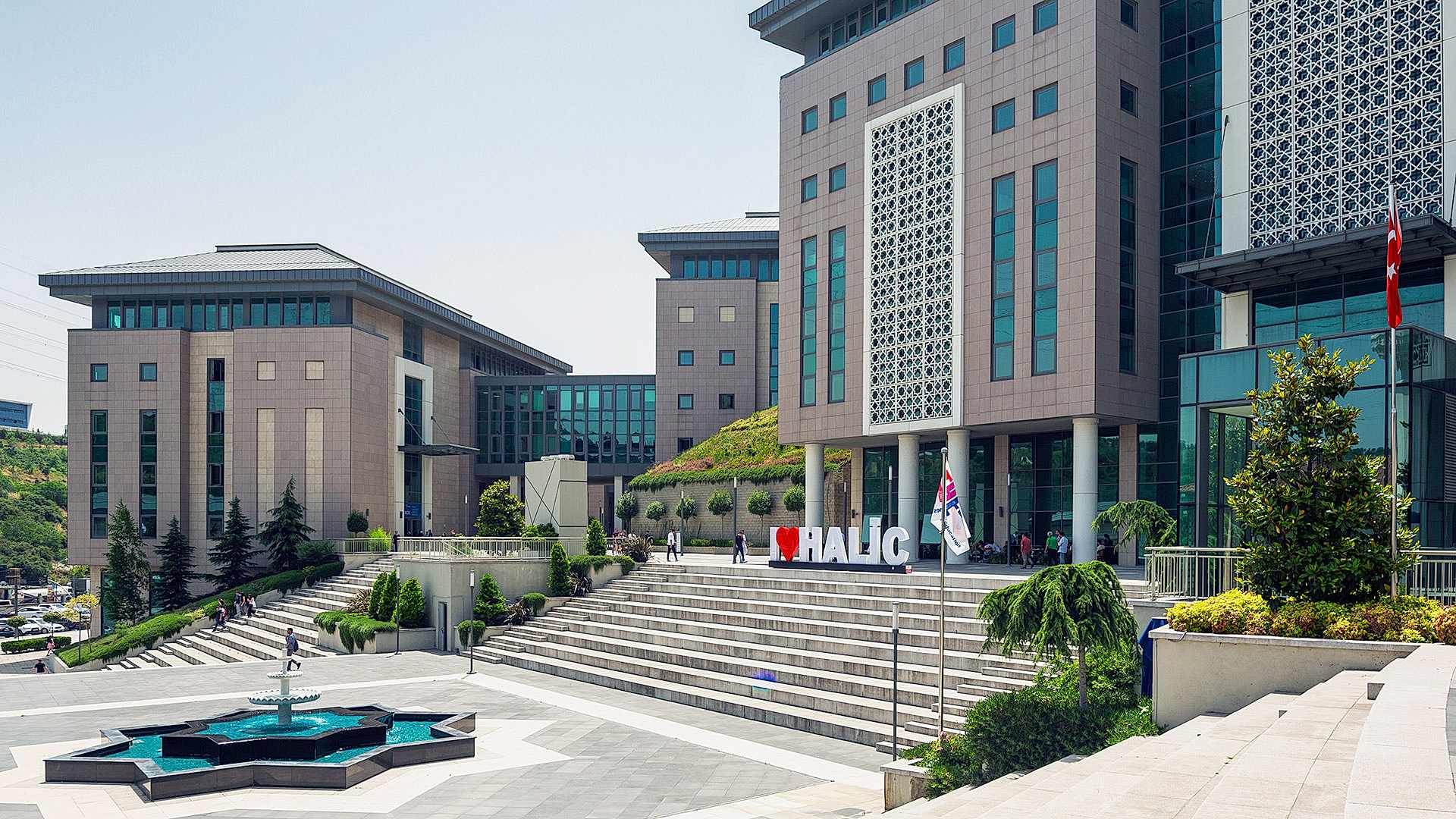 Haliç Üniversitesi Projesi