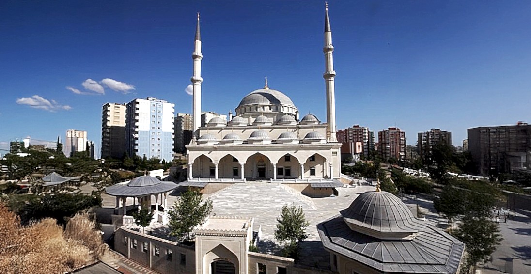 Başakşehir Tunahan Camii